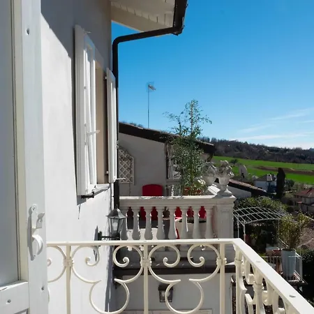 I Leoni Ruggenti Terrazza Incantata Tra Le Colline Del Monferrato * Ottiglio