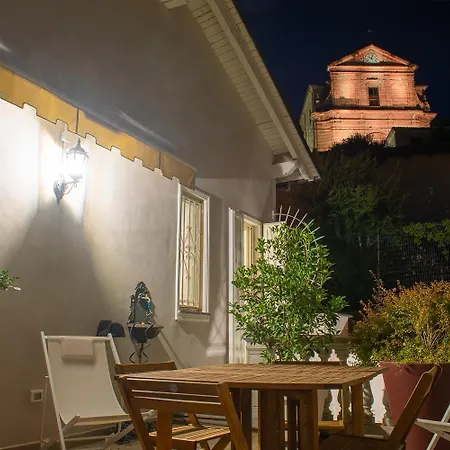 I Leoni Ruggenti Terrazza Incantata Tra Le Colline Del Monferrato * Ottiglio