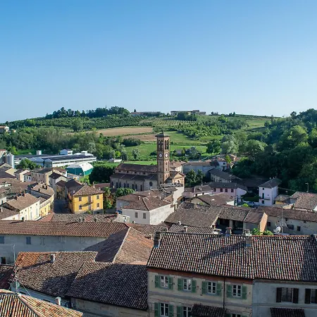 I Leoni Ruggenti Terrazza Incantata Tra Le Colline Del Monferrato Tatil Evi *