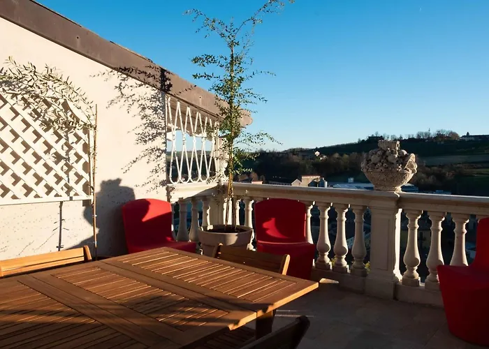 I Leoni Ruggenti Terrazza Incantata Tra Le Colline Del Monferrato *